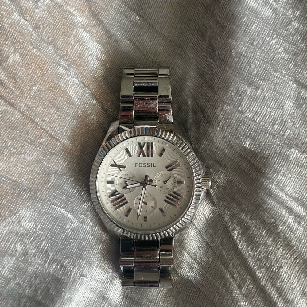 Women’s fossil watch